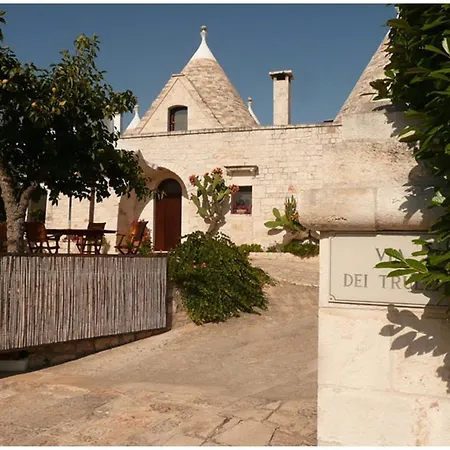 Via Dei Trulli Bed & Breakfast *